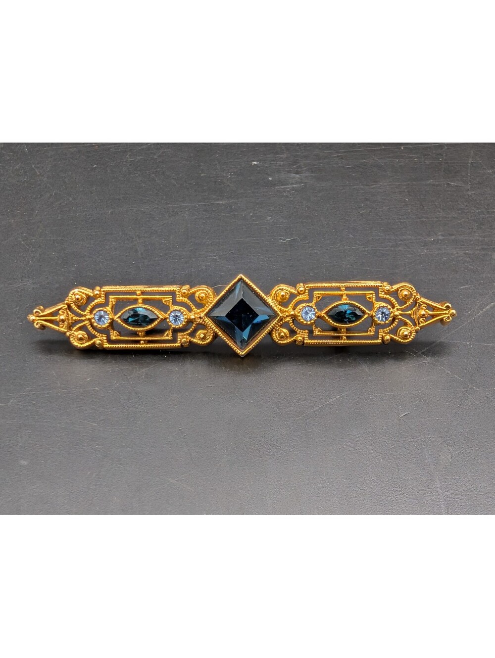 Vintage Art Deco Style Bar Pin Brooch Blue Glass Rhinestone Gold Tone Filigree